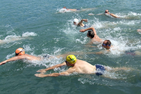 Langstreckenschwimmen am Stotternheimer See